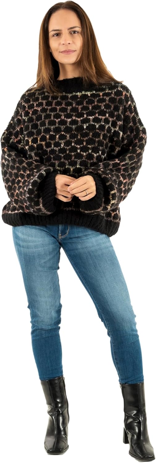 Pavo Monitor Arm installed on a wooden office desk